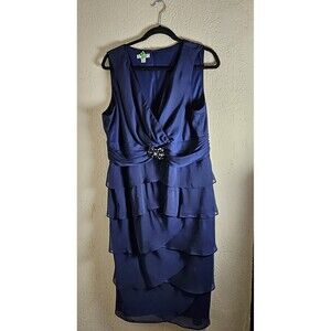 London Times cocktail dress with jeweled accent blue size 16 pre-owned